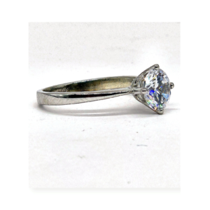 Lumière Round Solitaire Ring